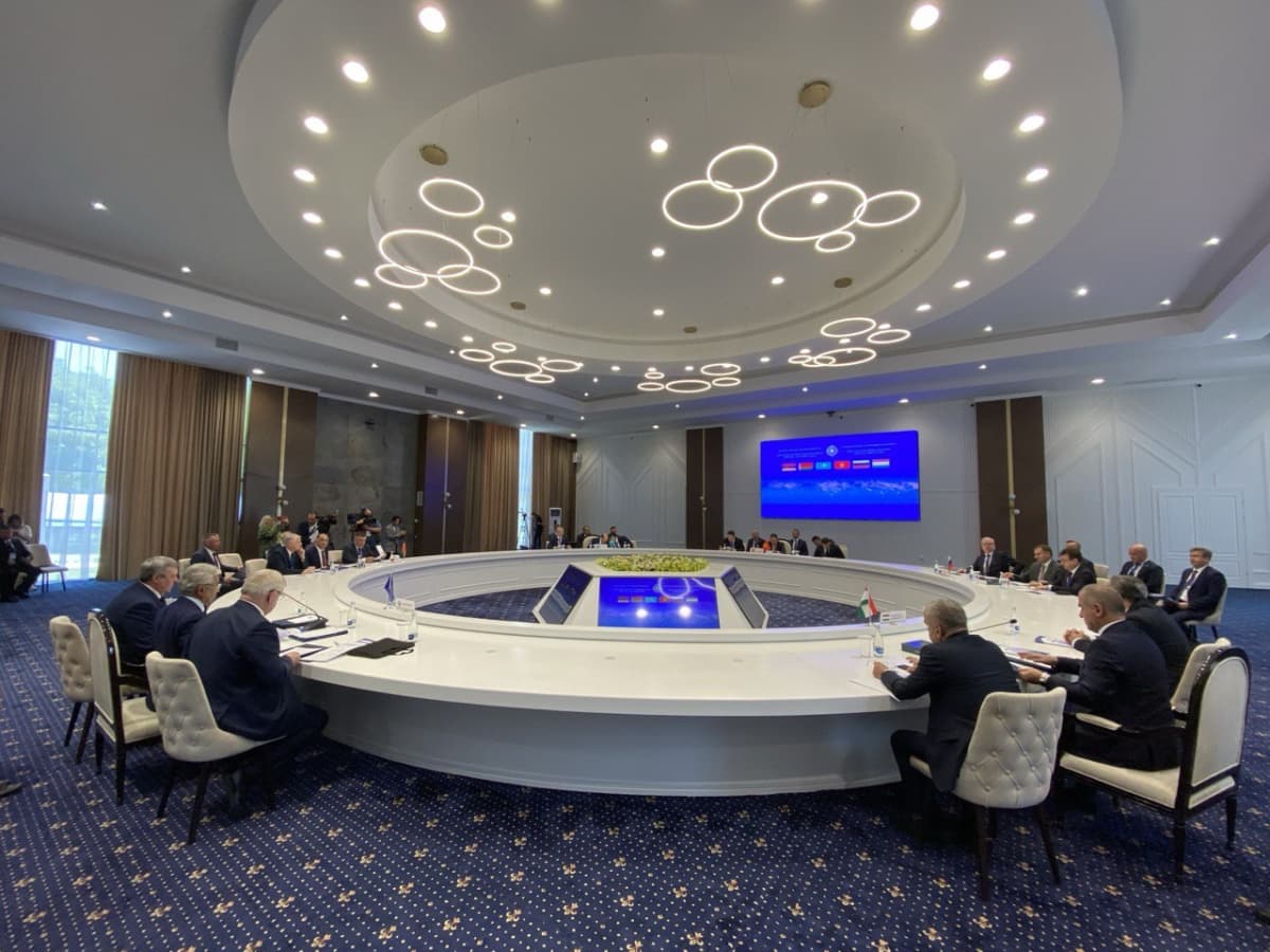 Наркотрафік, зміцнення кордонів та суверенний інтернет: про що говорили та що вирішили на засіданні ОДКБ у Киргизстані?