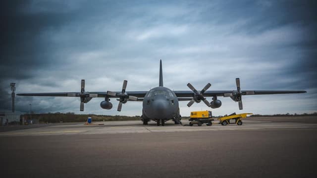 Як Польща стає вузлом нової оборонної архітектури НАТО