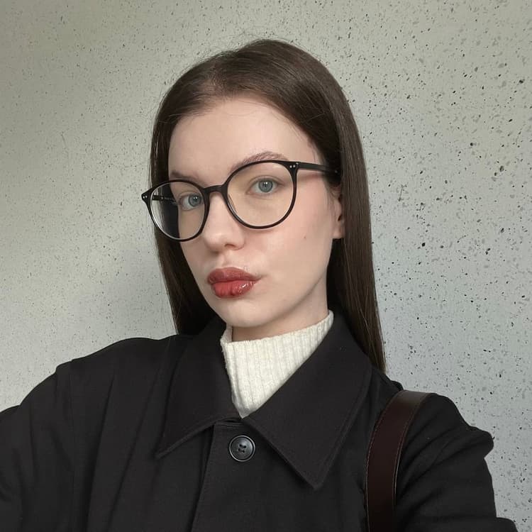 Luchakova Yelyzaveta