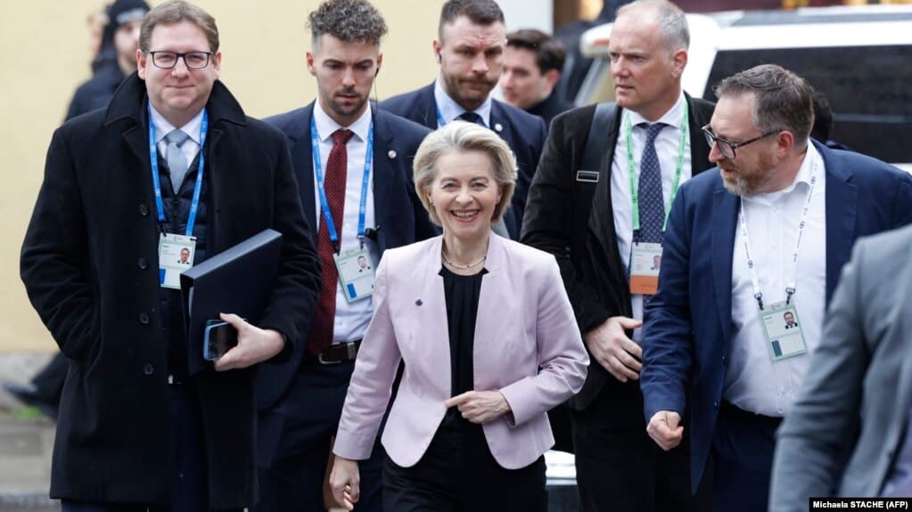 Die Figuren sind aufgestellt: In München hat alles begonnen, in München wird es auch enden. Die Frage ist nur, wie und zu wessen Gunsten?